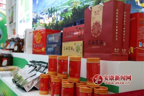 hꎸʳƷ“”ɞ鱊οُ͓“c”   z_meitu_19.jpg